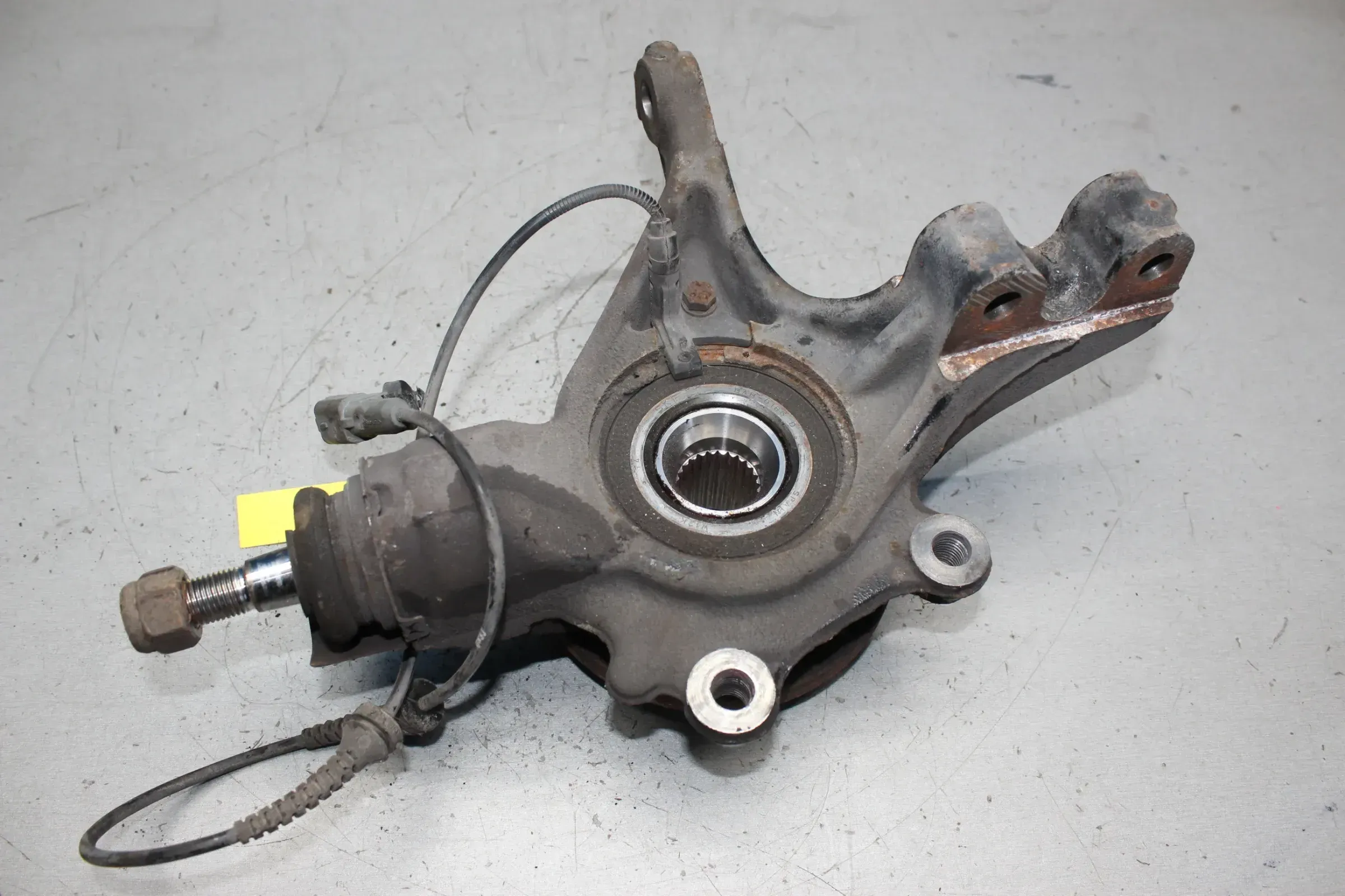 Achsschenkel Radnabe ABS vorne links Citroen C4 II NC 1.6 HDi Bj.13 - Bild 1