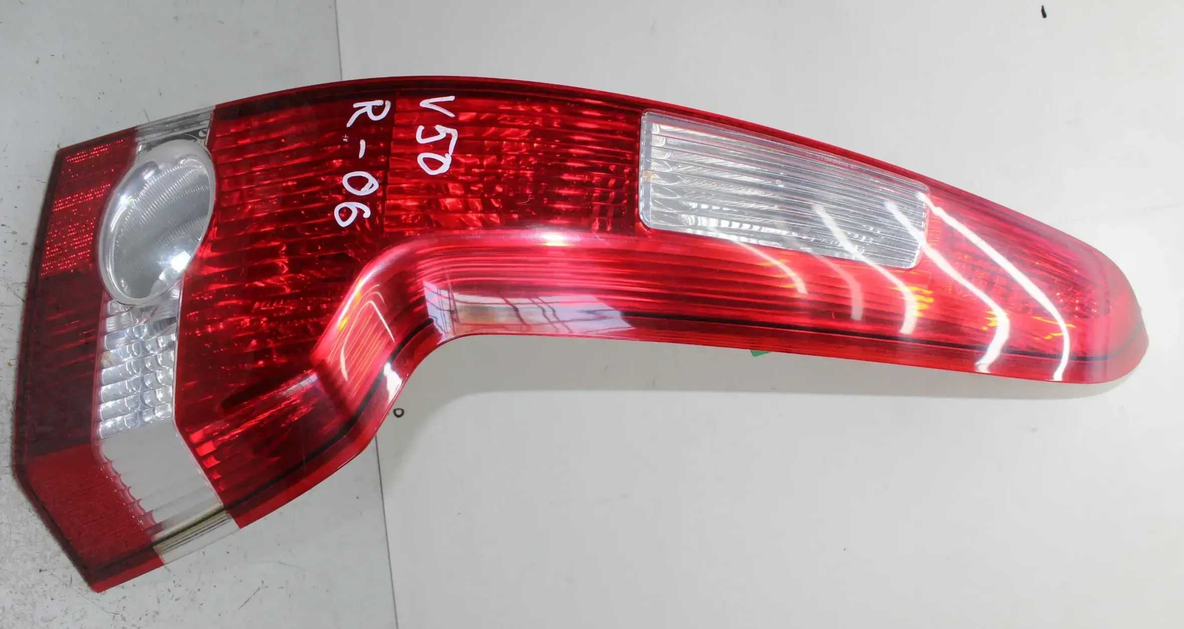 Rückleuchte Heckleuchte Rücklicht rechts Volvo V50 Bj.06 - Bild 1