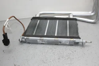 Wärmetauscher Heizungskühler Behr B9077 E5586 5HB008608 BMW 5er E60 Bj.05 - Bild 5