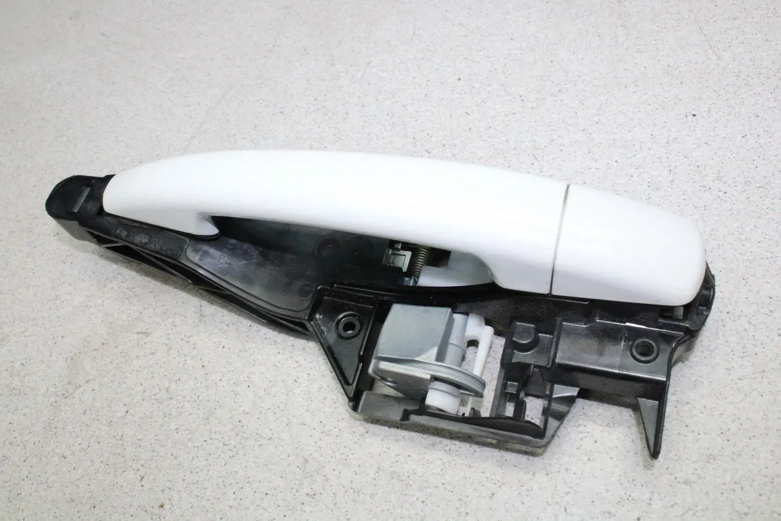 Türgriff Griff außen hinten rechts 9672961080 Peugeot 2008 I Bj.15 - Bild 1