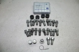 VW Passat 3C B7 Bj11 20x Radbolzen SW17 4+1 Radsicherung Felgenschloss 5Q0698137 - Bild 1