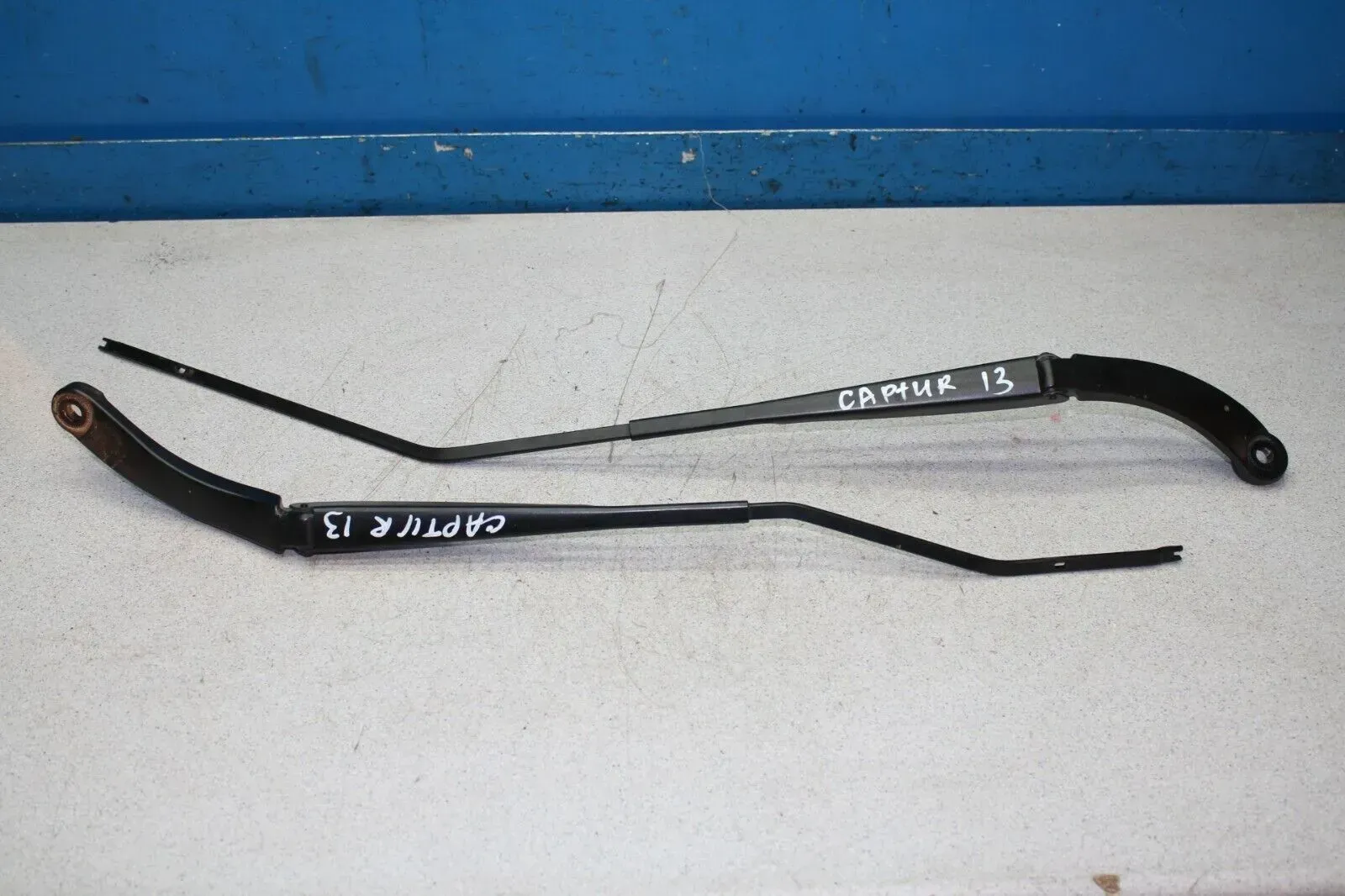 2x Wischerarme vorne links rechts 288818445R 288867952R Renault Captur I J5 Bj13 - Bild 1