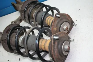 2x Stoßdämpfer Federbein vorne links rechts Lada Priora Kombi 2171 Bj.10 - Bild 4