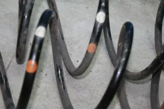 2x Federn Fahrwerksfeder vorne links rechts Nissan Juke F15 K9K 1.5 dCi Bj.12 - Bild 2