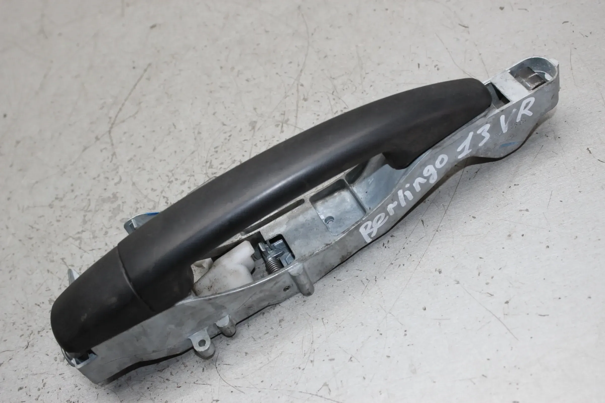 Türgriff Griff außen vorne rechts 9680168580 Citroen Berlingo II B9 Bj.13 - Bild 1