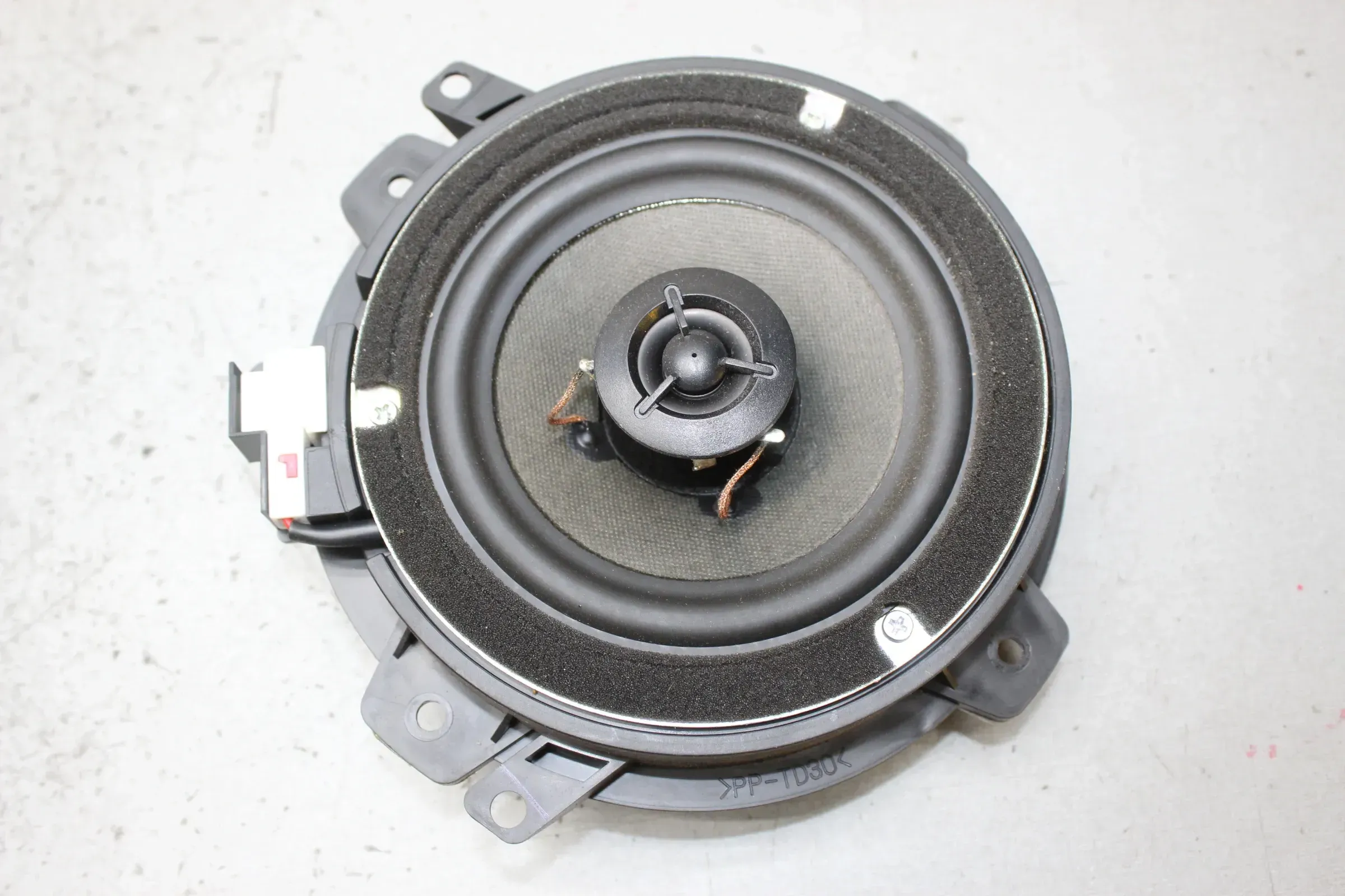 Lautsprecher vorne rechts 96300-0X210, 96302-0X010 Hyundai i10 PA Bj.09 - Bild 1