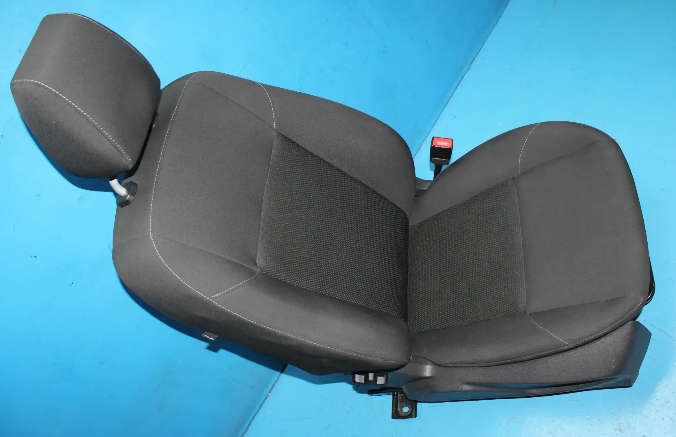 Beifahrersitz Sitz vorne rechts Stoff Ford Focus III 3 DYB Bj.15 - Bild 1