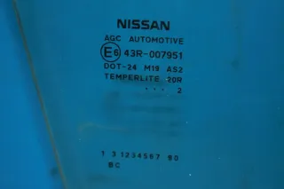 Türscheibe Seitenscheibe Scheibe vorne rechts Nissan Juke F15 K9K 1.5 dCi Bj.12 - Bild 2