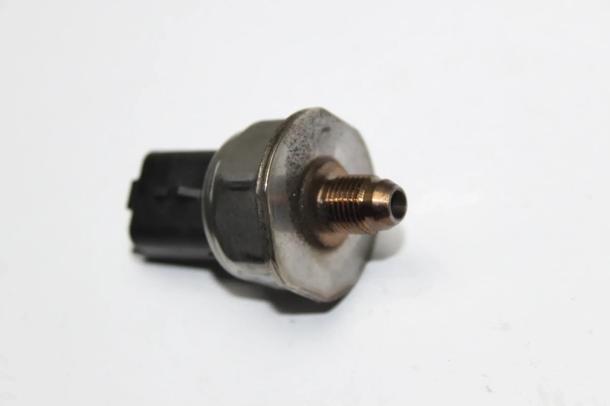 Sensor Kraftstoffdruck 9675330380 Peugeot 308 II SW 1.2 THP Bj.15 - Bild 1