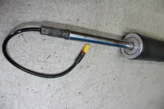 Porsche 911 991 Stoßdämpfer Federbein links hinten 99133305712 / 99133305306 - Bild 4