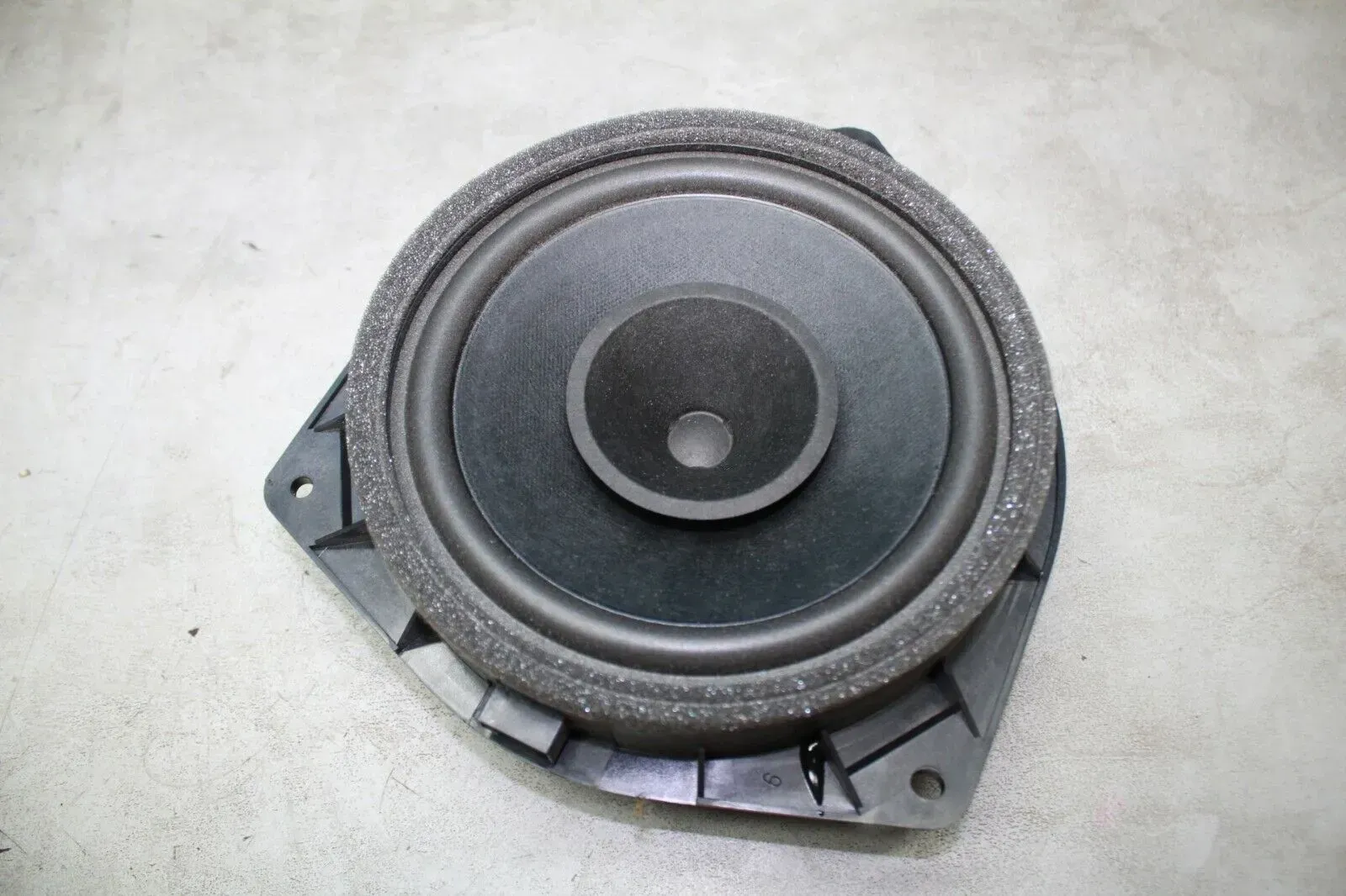 1x Türlautsprecher vorne links = rechts 86160-02410 Toyota Corolla E12 Bj.07 - Bild 1