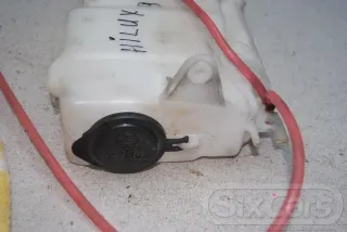 Toyota Hilux Pick-up LNB80 LN110 Waschwasserbehälter Behälter Pumpe 060351-642 - Bild 4