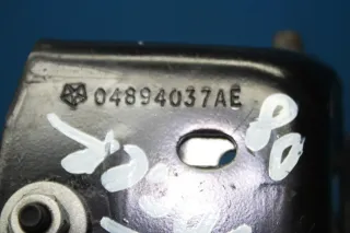 Führungsrolle Rolle Schiebetür links 04894037AE Chrysler Voyager IV RG GY Bj.08 - Bild 4