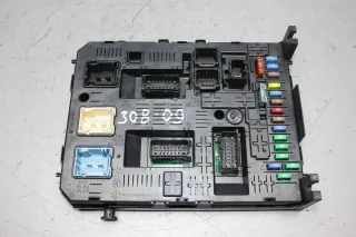 Sicherungskasten Modul BSI 9664059180 Peugeot 308 SW Bj.09 - Bild 1