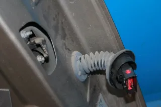 Tür hinten links mit Türscheibe farbe KCHC Citroen C3 II Bj.10 - Bild 8