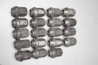 19x Radmutter Radschrauben SW 19 mm Nissan X-Trail T32 Bj.16 - Bild 1