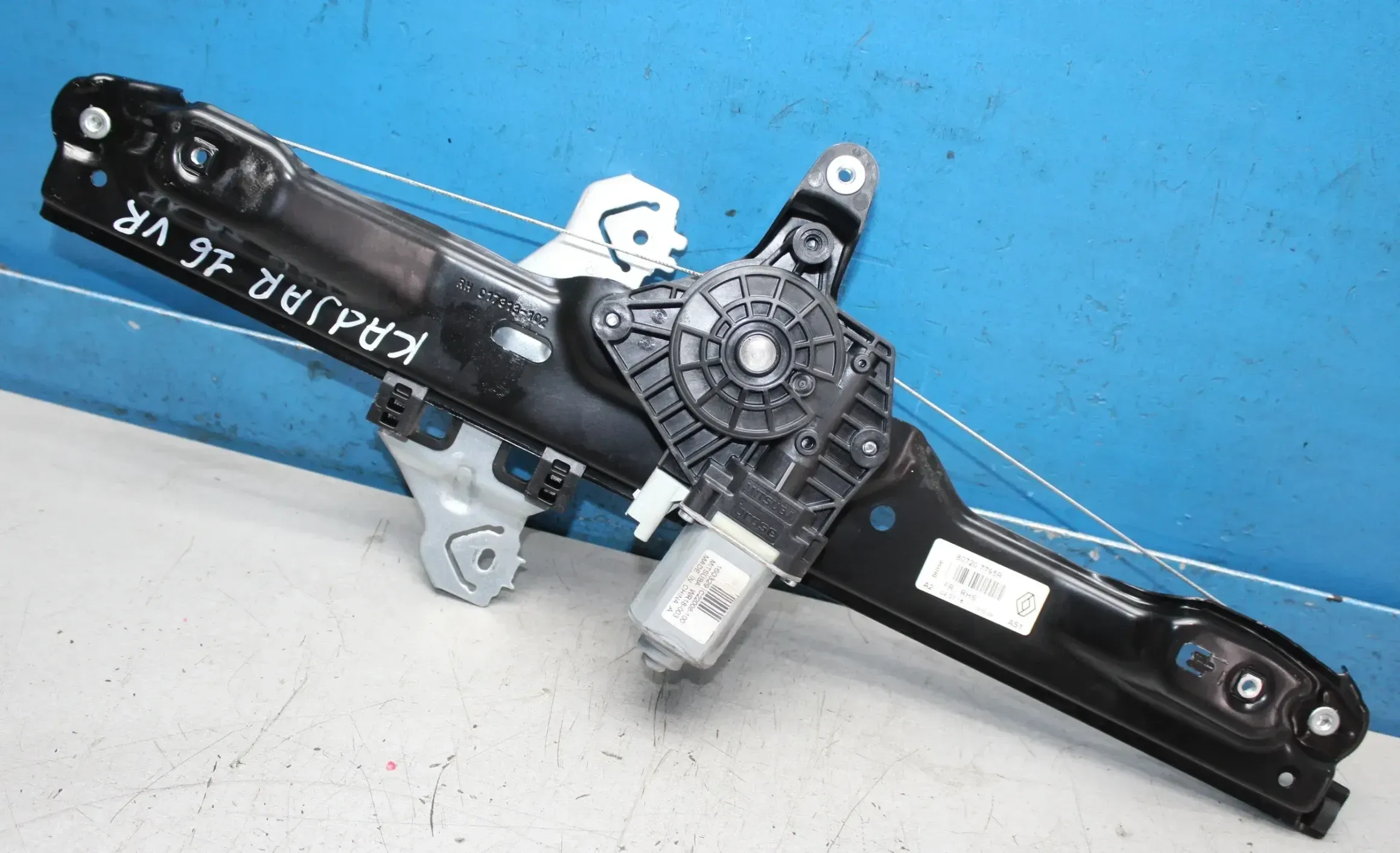 Fensterheber Motor mit Gestänge vorne rechts 807207795R Renault Kadjar Bj.16 - Bild 1