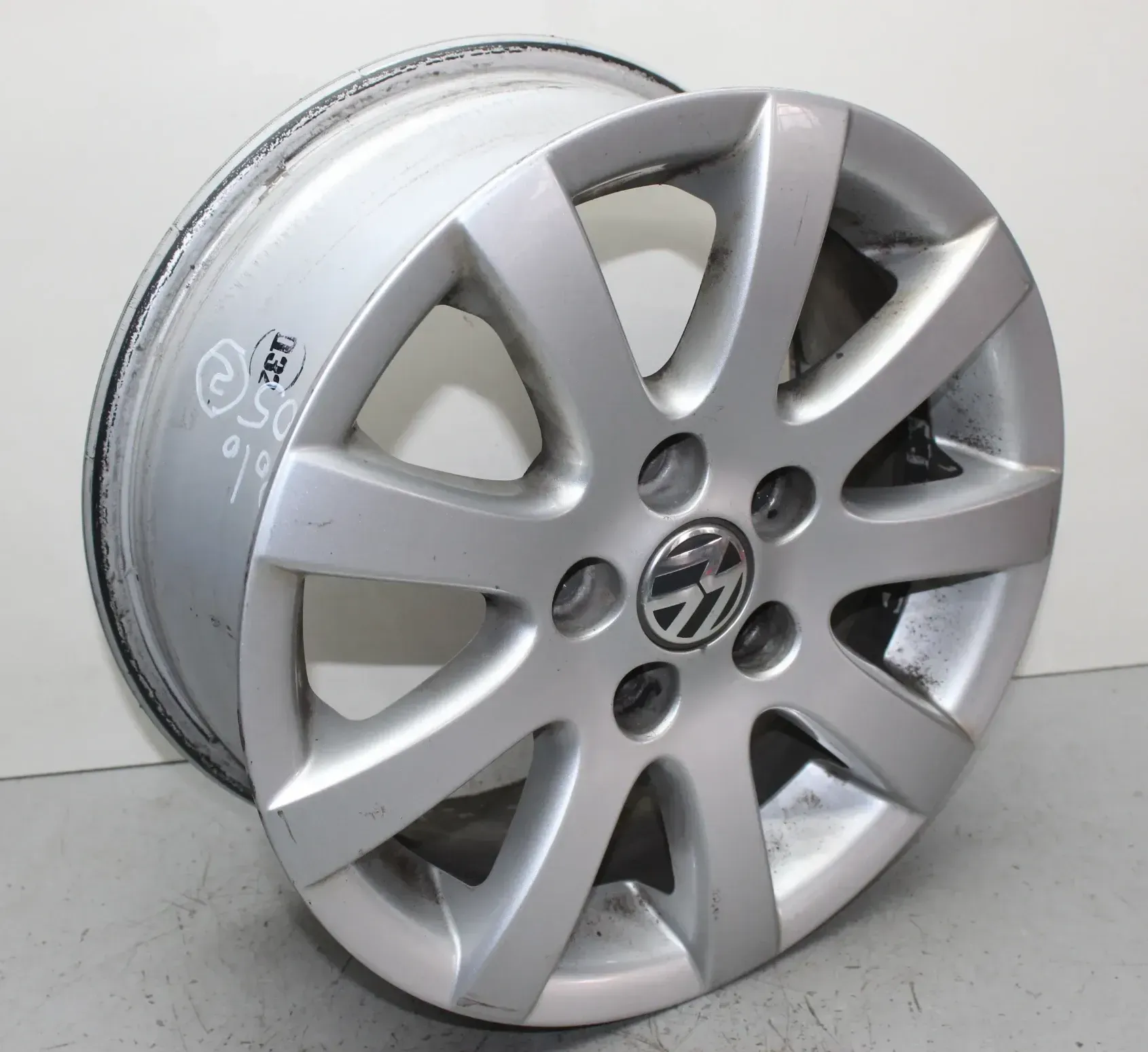 1x Alufelge 6Q0601025Q Felge 6,J x 14 ET43 LK 5x100 VW Polo IV 9N3 Bj.05 (2 - Bild 1