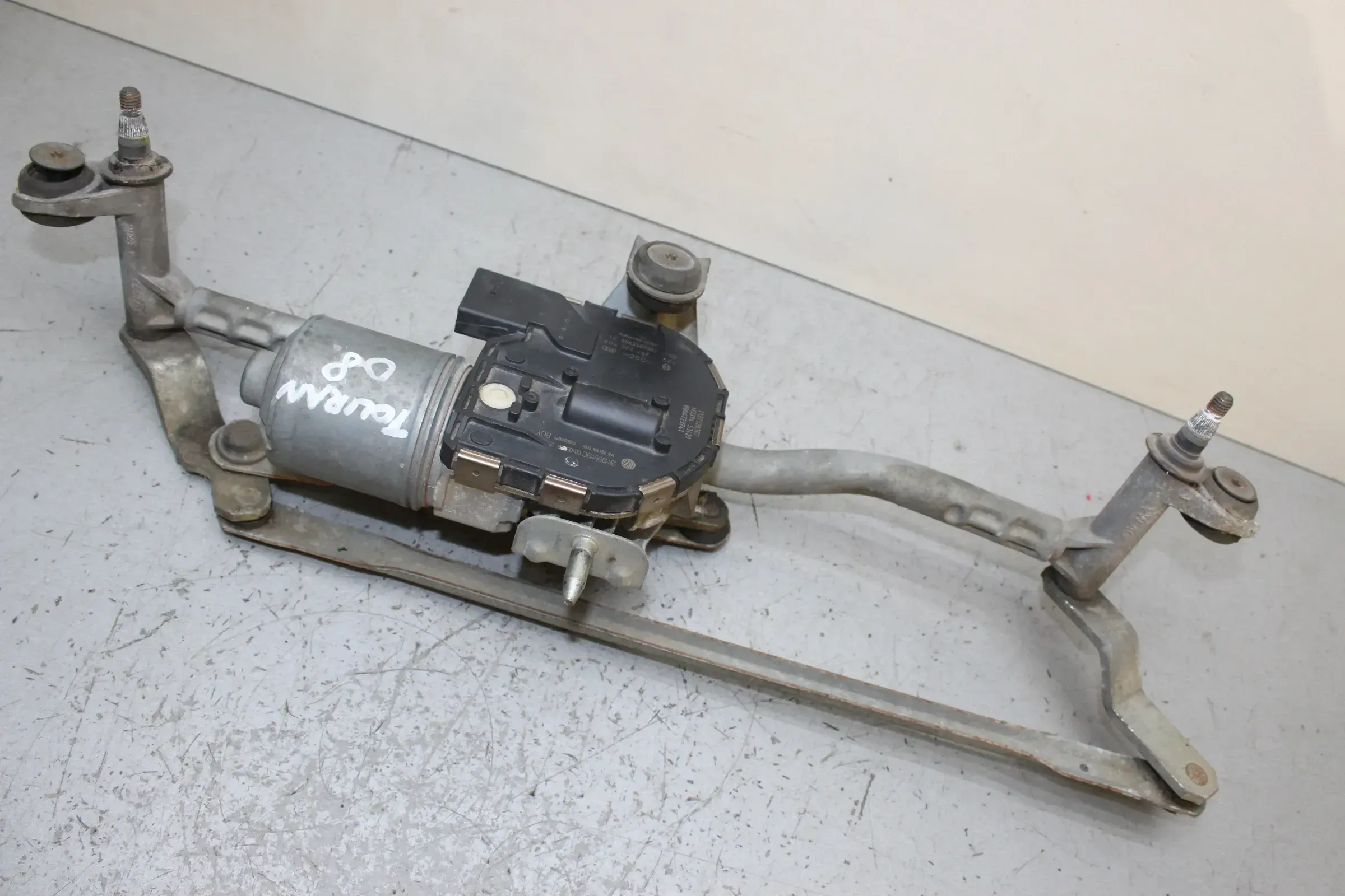 Wischermotor mit Gestänge vorne 2K1955023G, 2K1955119C VW Touran 1T1 1T2 Bj.08 - Bild 1