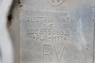 Radlauf Verbreiterung Kotflügel vorne rechts 6Q0853086B VW Cross Polo IV 9N3 - Bild 9
