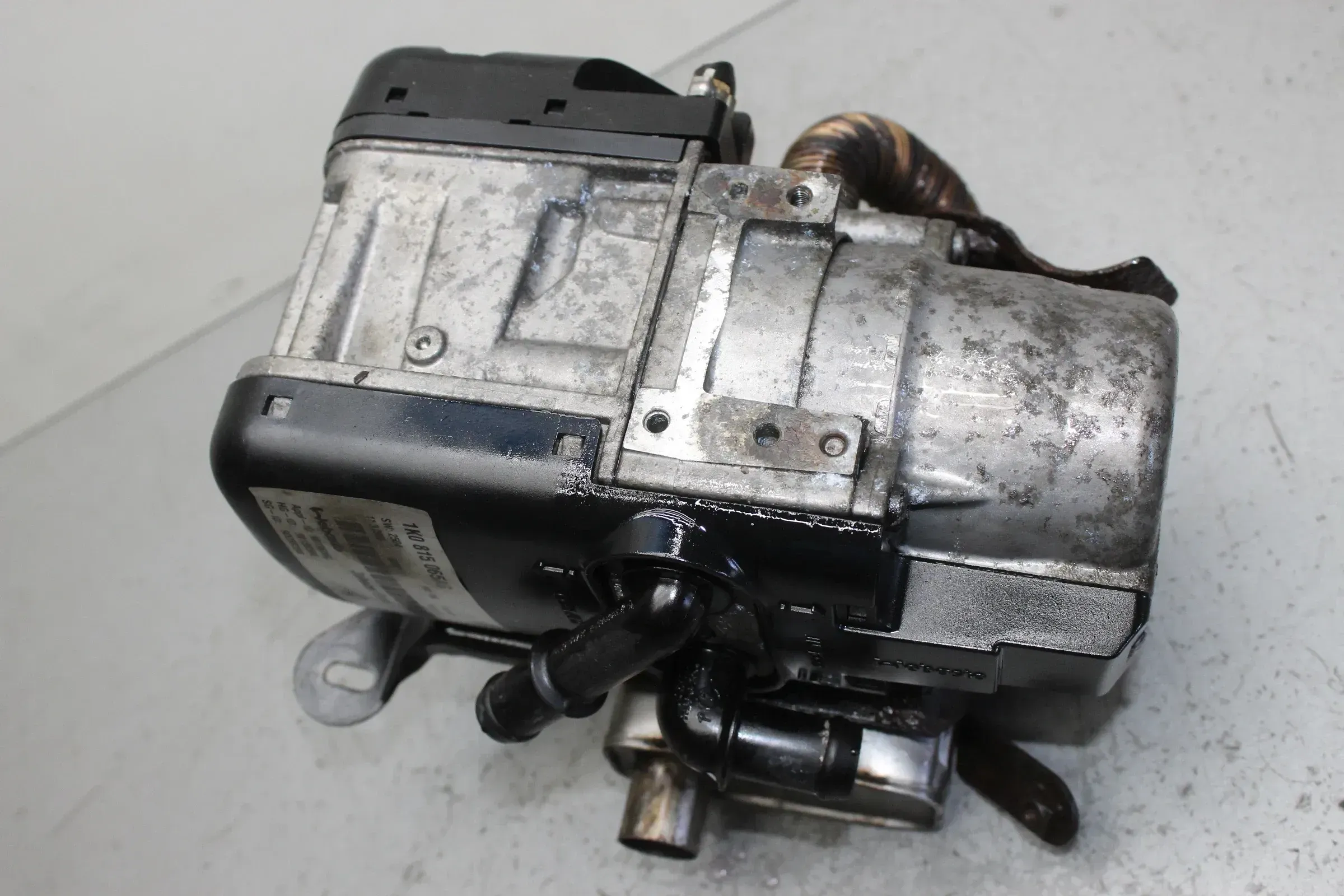 Heizgerät Standheizung Zuheizer Diesel 1K0815065AG VW Touran 1T1 1T2 TDI Bj.08 - Bild 1