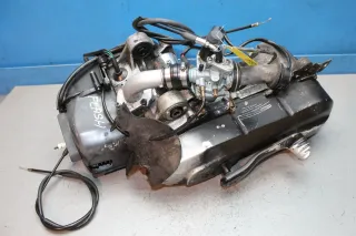Motor KW1E40QMB mit Vergaser Anlasser für Roller Keeway Flash 50 2-Takt - Bild 3