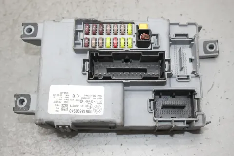 Background image for Steuergerät Sicherungskasten 518690940 Fiat Punto Evo 199 1.3D Bj.11