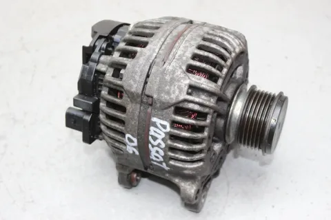 Background image for Lichtmaschine 140A Generator 06F903023F, 0124525091 VW Passat 3C5 1.9 TDI Bj.06