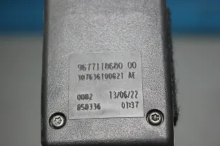 Gurtschloss 3-Reihe hinten links 9677118680 Citroen C4 Grand Picasso II Bj.14 - Bild 3