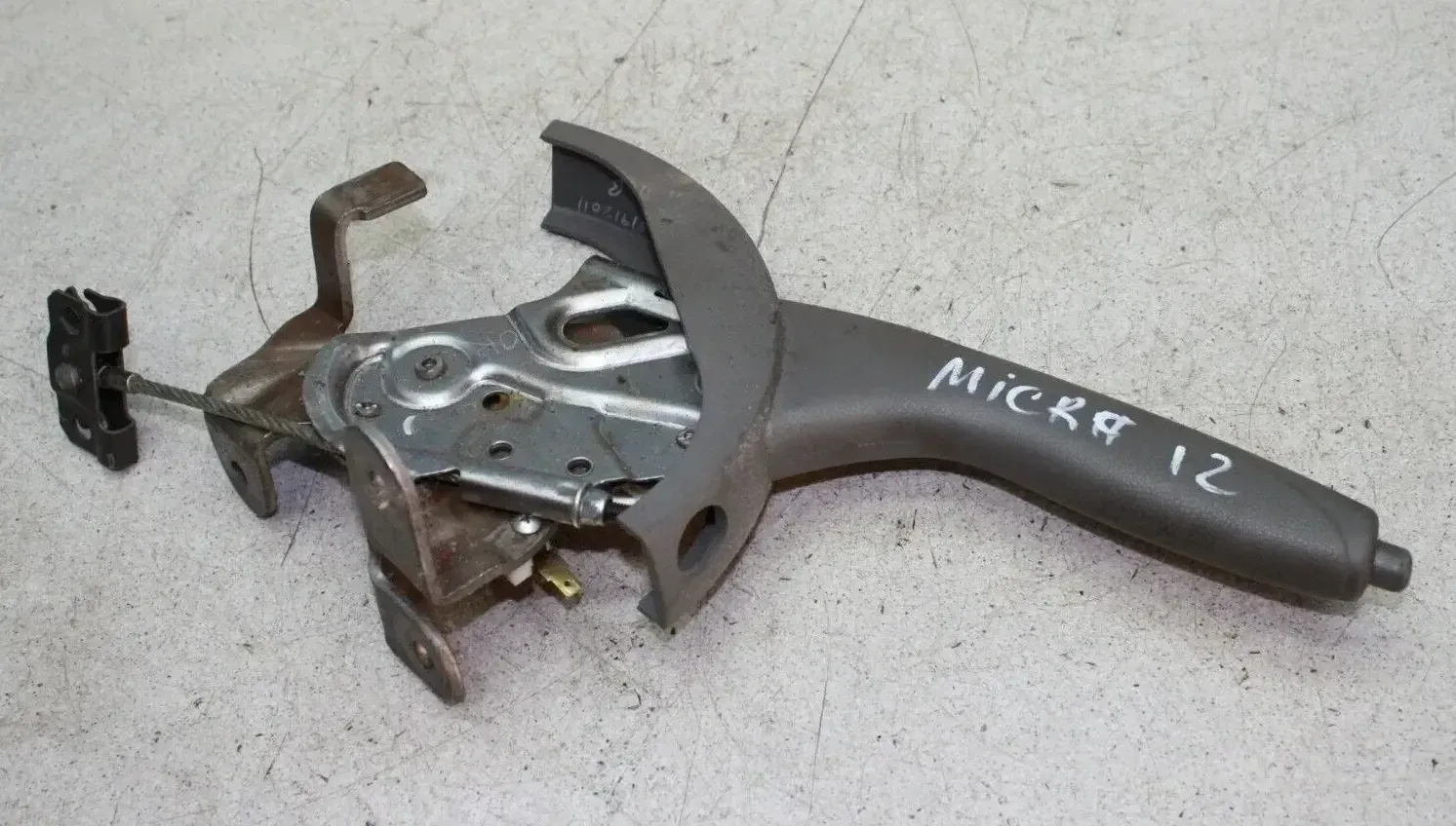 Handbremshebel Handbremse Hebel Nissan Micra IV K13 Bj.12 - Bild 1