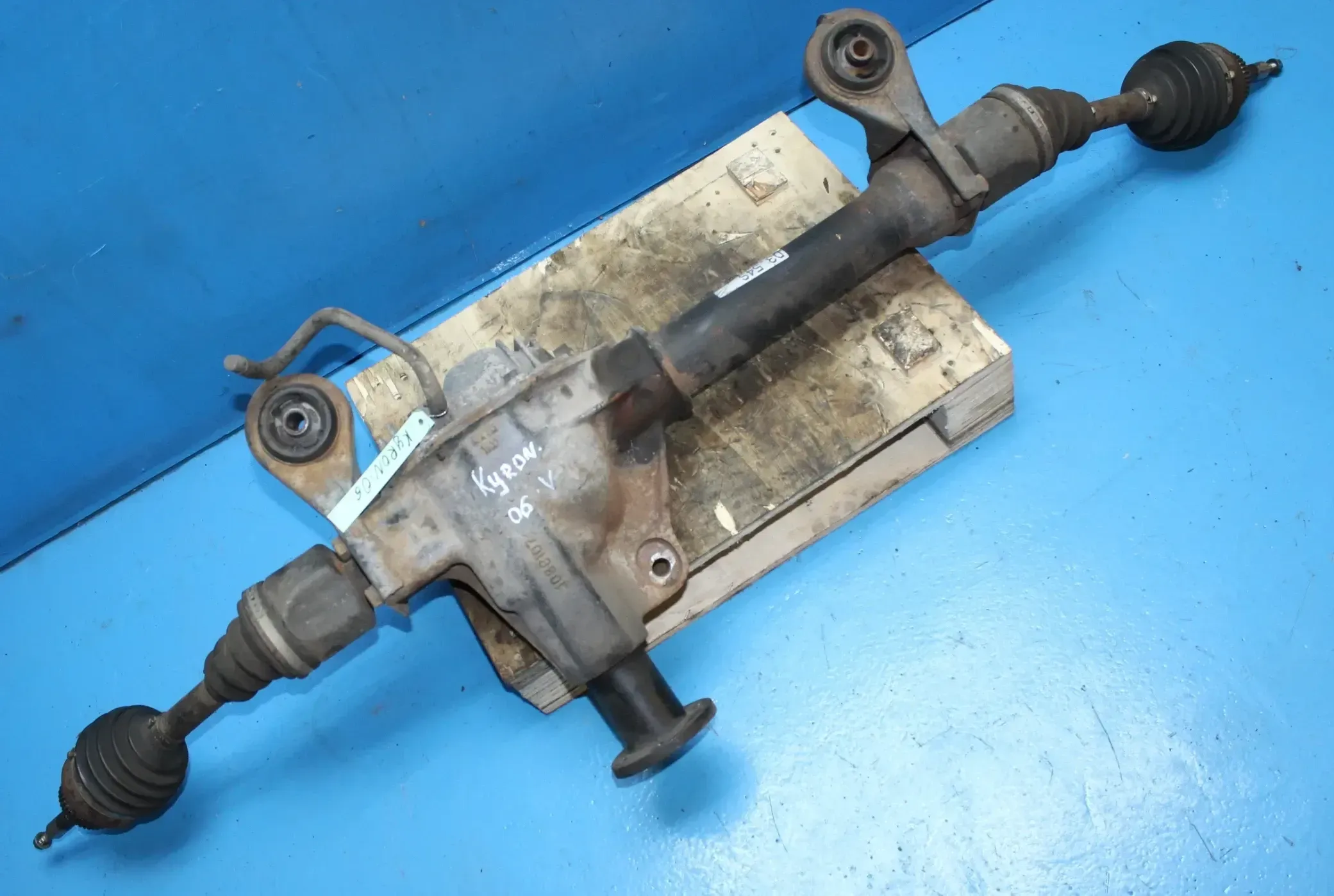 Differential Antriebswelle vorne 3,54 SsangYong Kyron 2.0 Xdi 4x4 Bj.06 - Bild 1