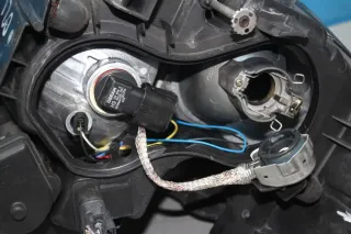 Xenon Scheinwerfer vorne links 8200014357C Renault VEL Satis Bj.02 - Bild 9