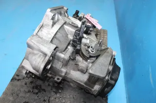 Getriebe 5-Gang Schaltgetriebe code MZL VW Polo V 6R 1.6 TDI Bj.11 - Bild 3