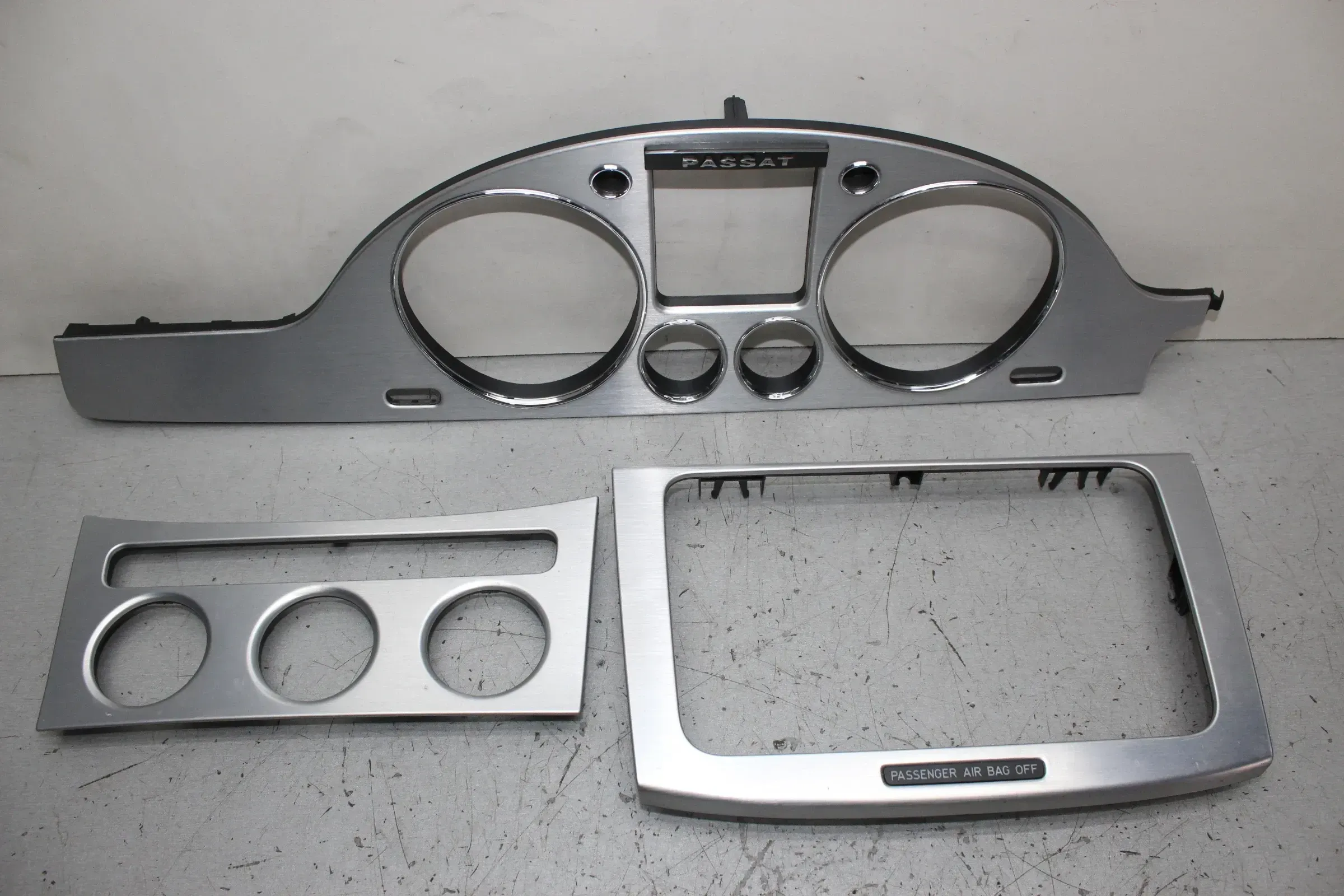 3x Blende Dekorleiste Rahmen Tachoblende ALU Dekor VW Passat 3C B6 Bj.06 - Bild 1