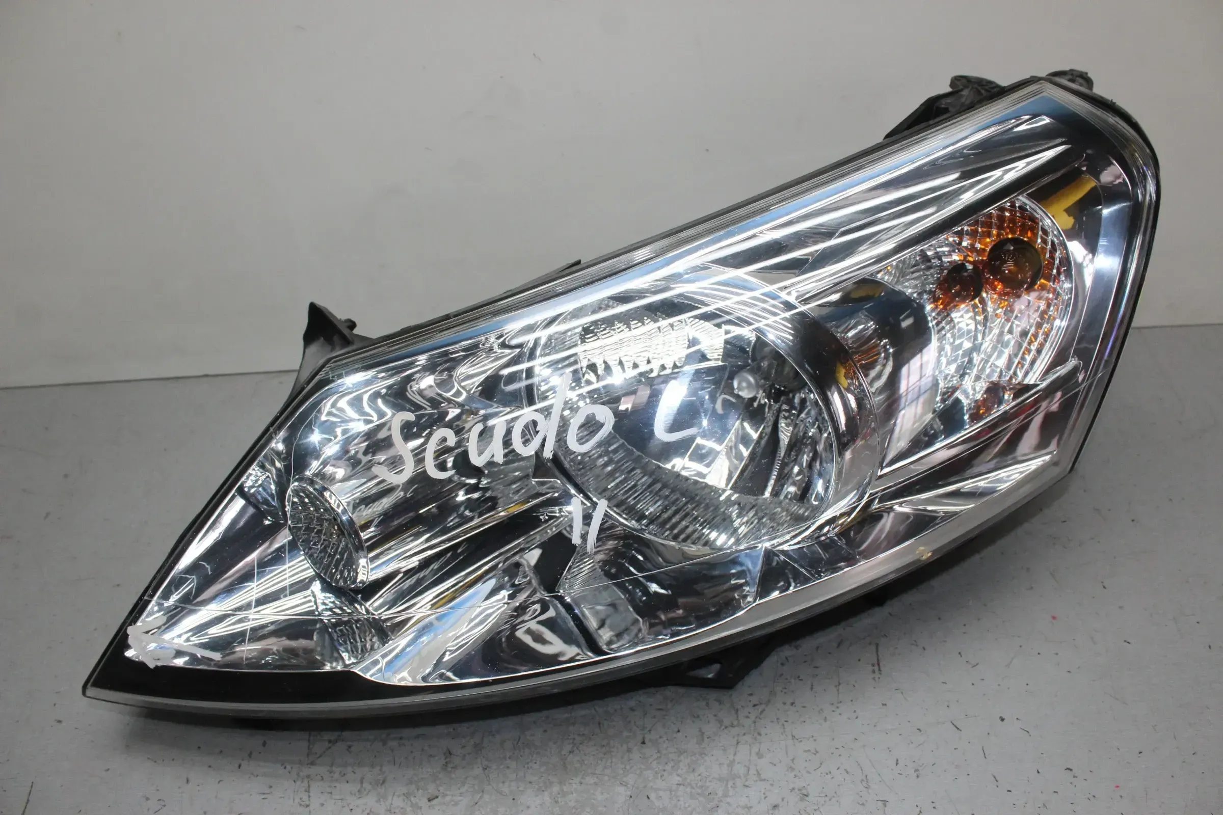 Scheinwerfer vorne links 89902605, 1401368180 Fiat Scudo 270 272 Bj.11 - Bild 1