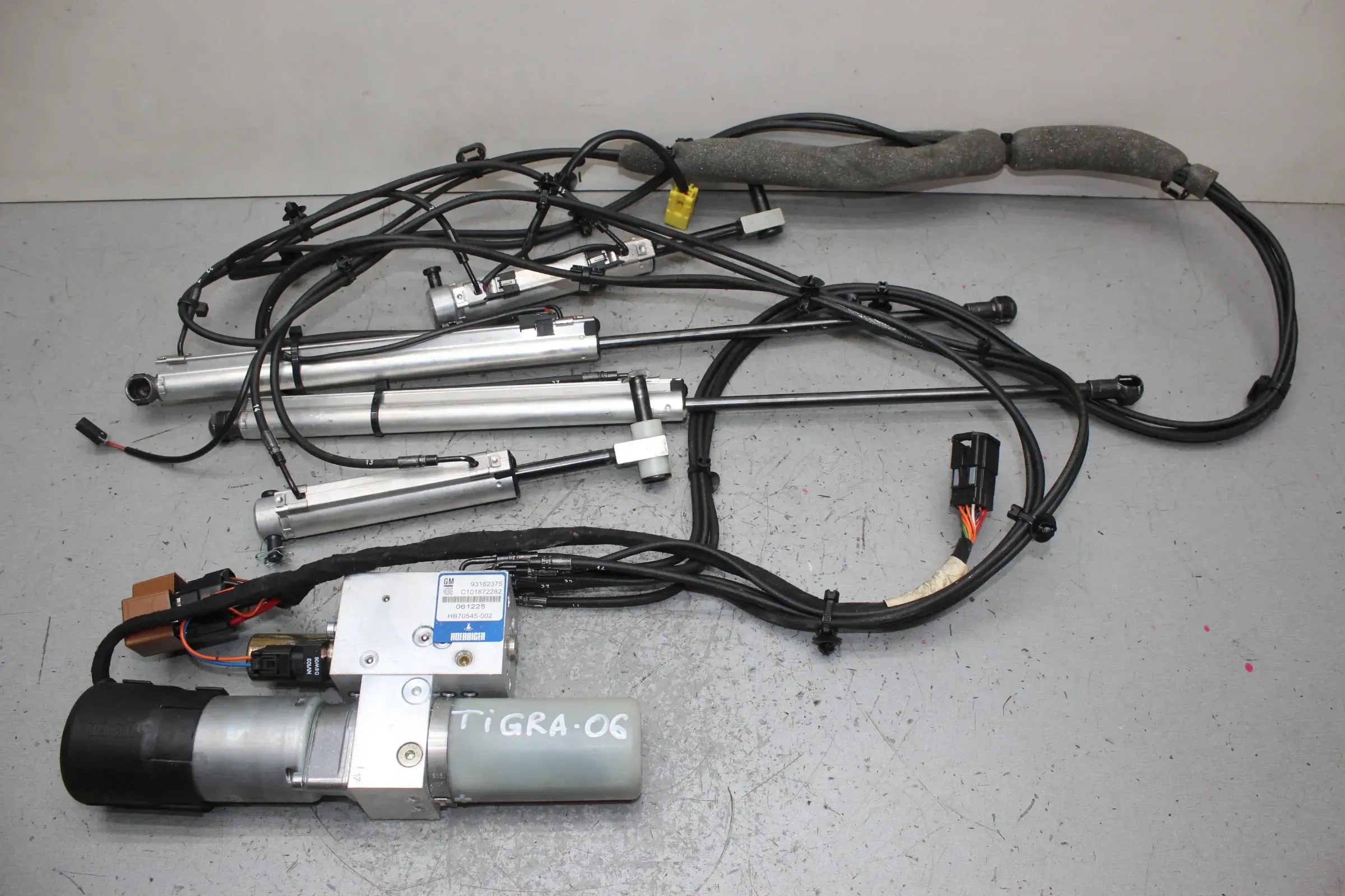 Opel Tigra TwinTop Bj.06 Verdeck Hydraulikpumpe Verdeckhydraulik 93162375 - Bild 1