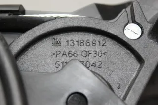 Motorhaubenöffner Hebel Griff Seilzug 13186912, 13186909 Opel Adam M13 Bj.14 - Bild 5