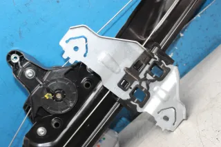 Fensterheber Motor mit Gestänge vorne rechts 807207795R Renault Kadjar Bj.16 - Bild 4