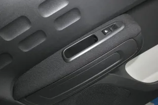 Türverkleidung Türpappe hinten links 9829266777  Citroen C3 III SX Bj.20 - Bild 2