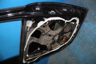 Tür hinten links mit Türscheibe Schwarz 891 Fiat Bravo II 198 Bj.08 - Bild 9