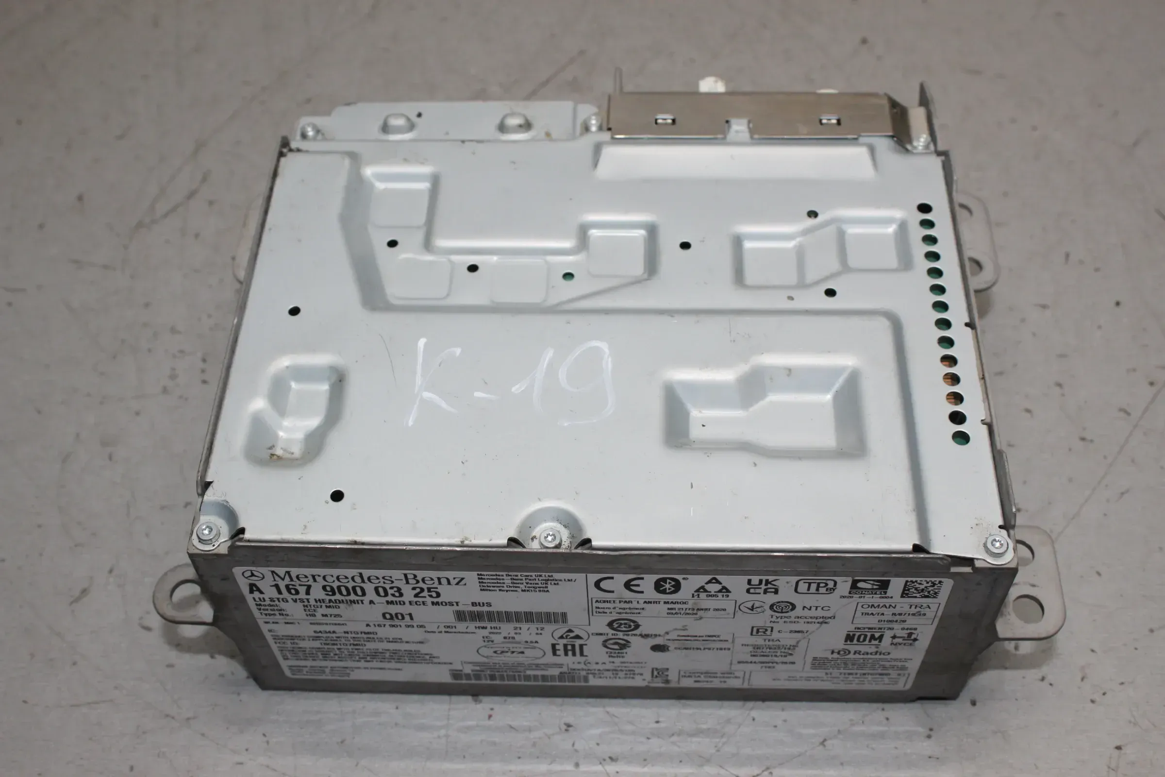 Autoradio Navigation MOST-BUS NTG7 MID ECE HB M725 A1679000325 Mercedes Benz - Bild 1