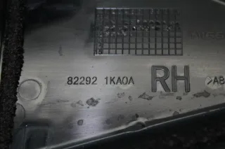 Abdeckung Blende Verkleibung außen hinten rechts 822921KA0A Nissan Juke Bj.12 - Bild 3
