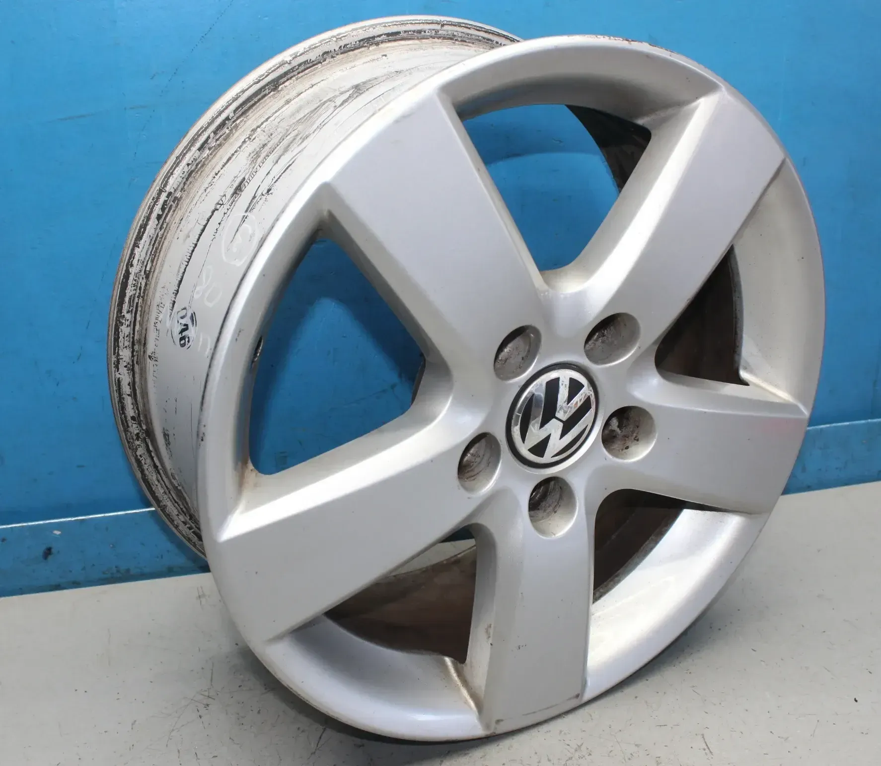 1x Alufelge 16 Zoll 6,5Jx16 ET50 LK 5x112 1T0601025G VW Touran 1T1 1T2 Bj.08 (3) - Bild 1