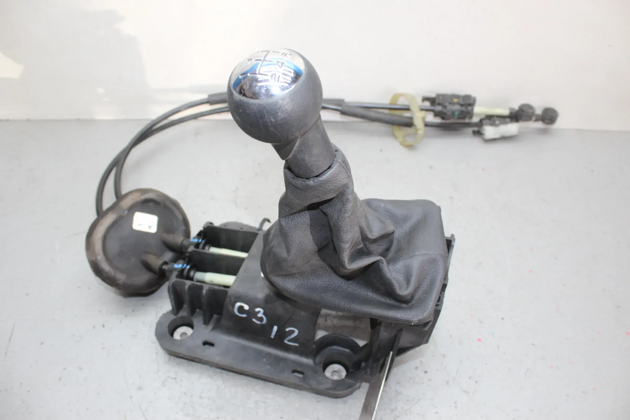 Schaltkulisse 5-Gang Schaltknauf Schaltseil 9683711580 Citroen C3 II SC Bj.12 - Bild 1