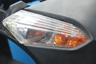 Frontverkleidung Verkleidung mit Blinker vorne links rechts Agility 125 City R16 - Bild 5