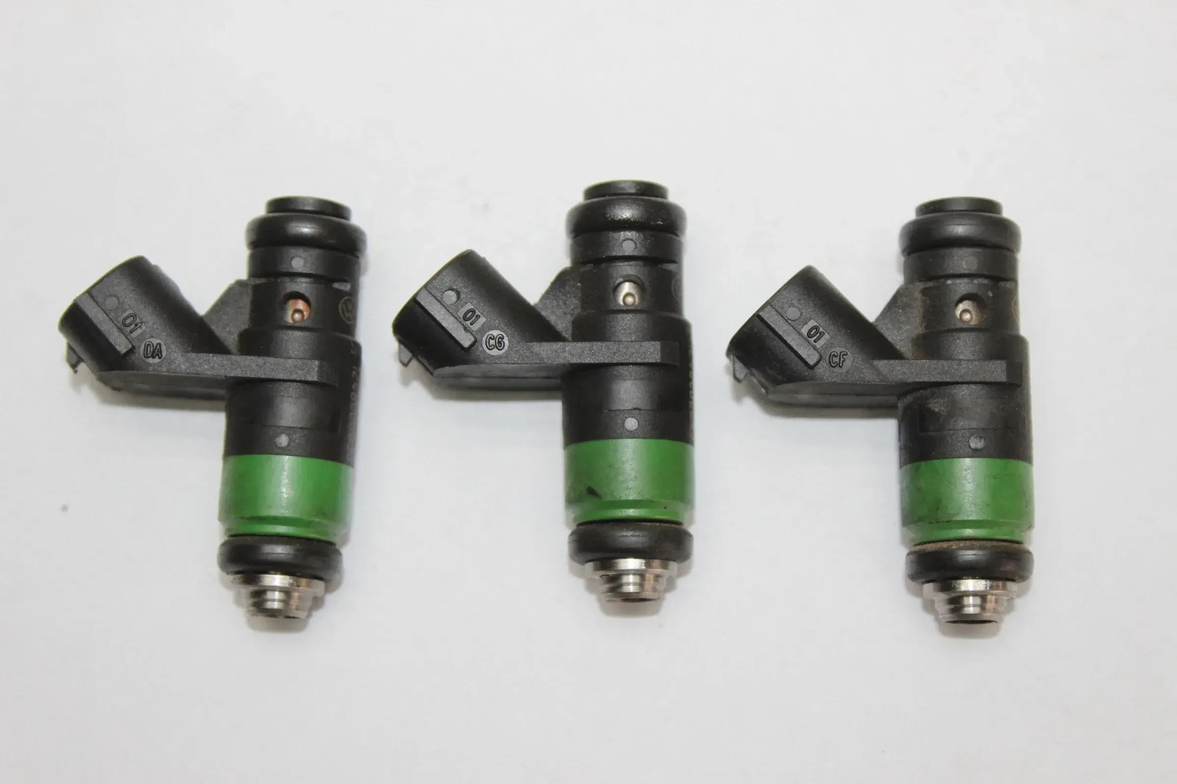 3x Einspritzdüse Einspritzventil 03E906031 VW Polo IV 9N 1.2 Bj.01 - Bild 1