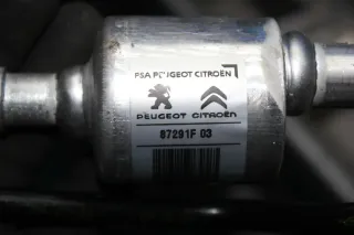 Klimaleitung Leitung Schlauch Rohr 9825231780 9530919700 Citroen C3 III SX 1.2 THP Bj.20 - Bild 9