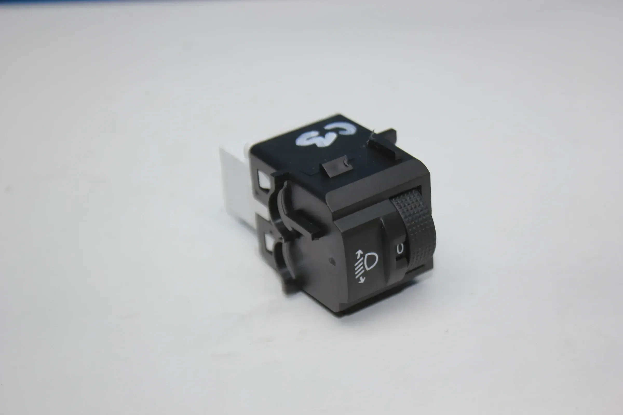 LWR Schalter Leuchtweitenregulierung 98125550ZD Citroen C3 III SX Bj.20 - Bild 1