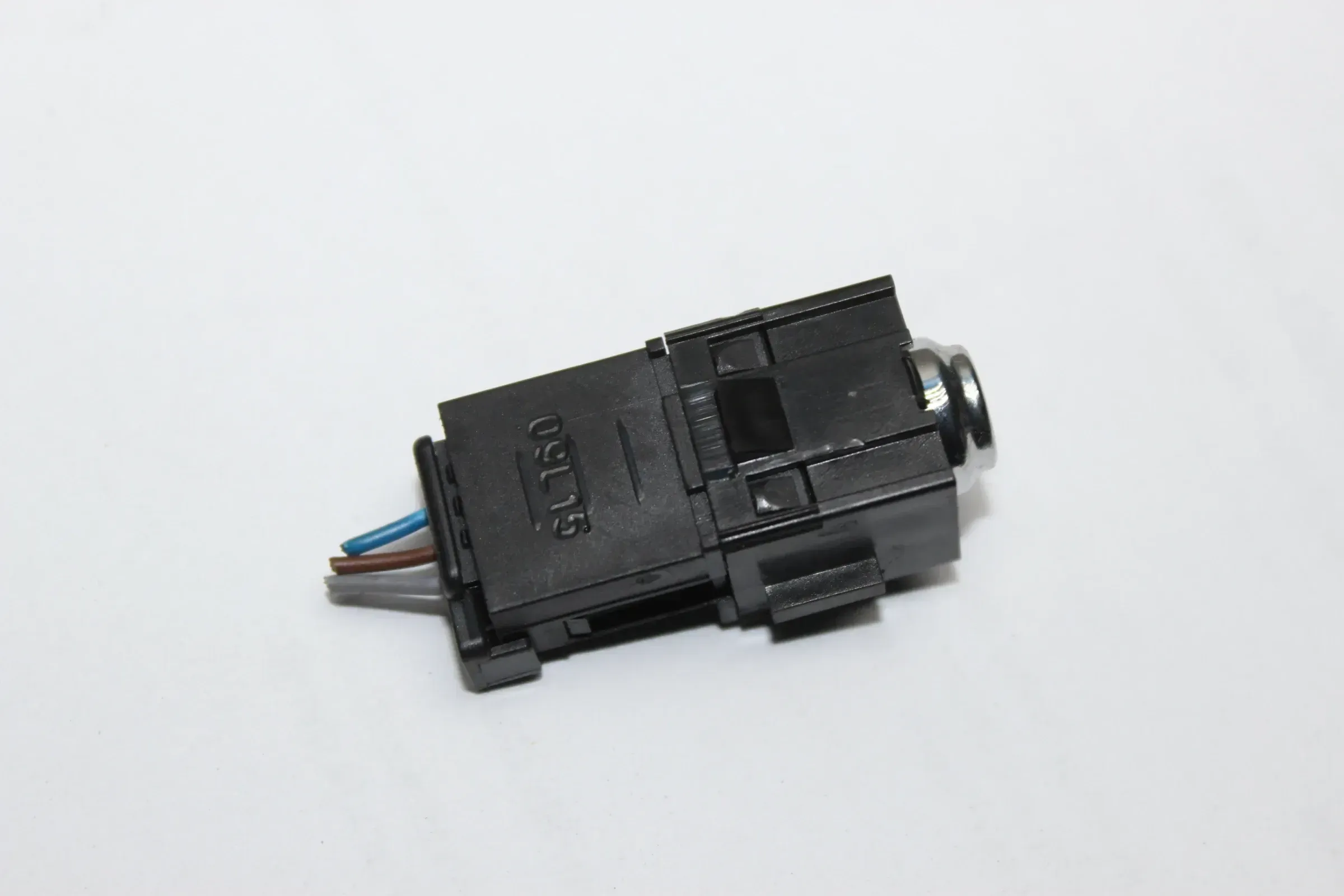 AUX IN Port Media Buchse 967824977700 Peugeot 308 II SW Bj.15 - Bild 1