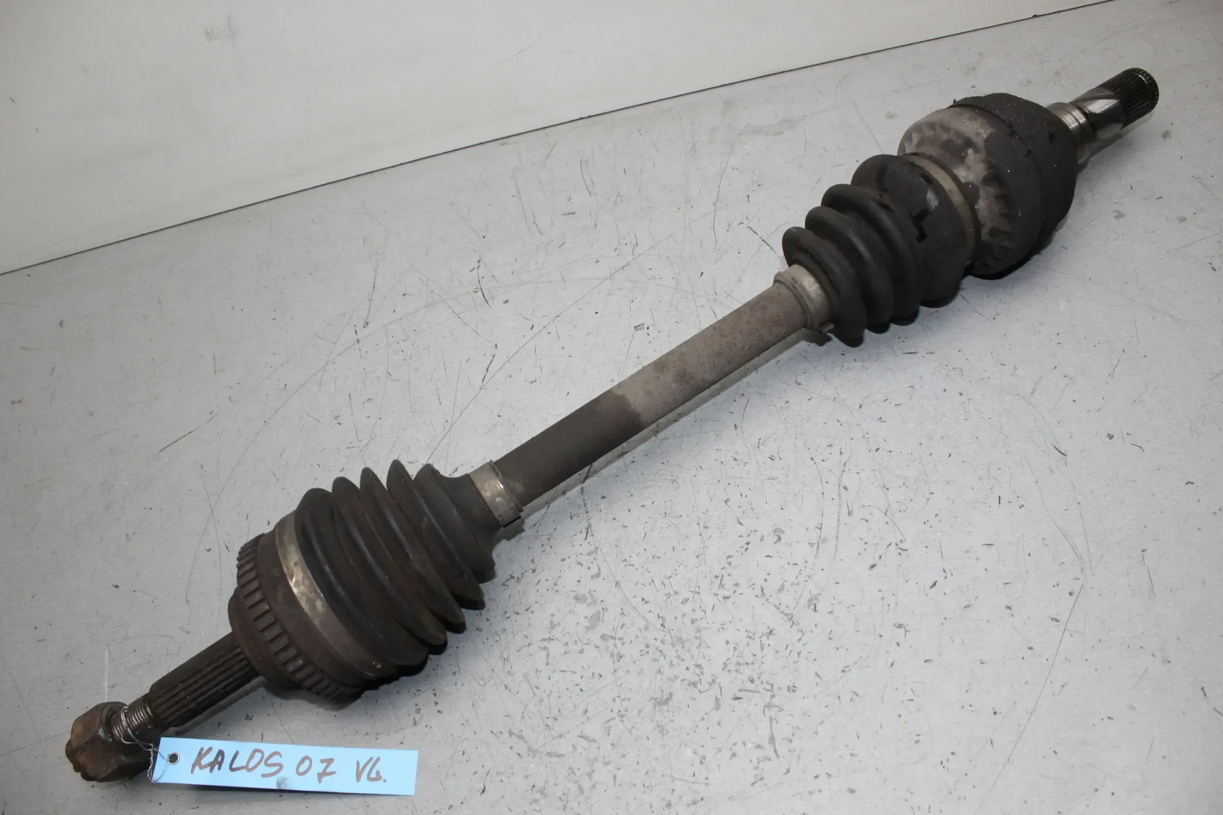 Antriebswelle Gelenkwelle vorne links Chevrolet Kalos 1.4 Bj.07 - Bild 1